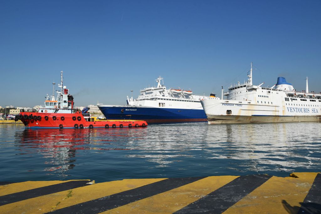 Απαγχονισμένος εντοπίστηκε 25χρονος στο λιμάνι του Πειραιά