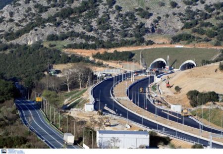 Με αυξήσεις στα διόδια η παράδοση των νέων αυτοκινητοδρόμων
