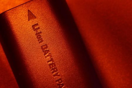 Γιατί παίρνουν φωτιά οι μπαταρίες;