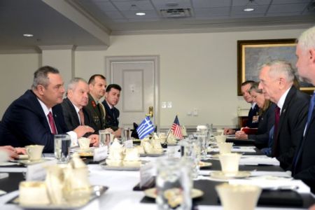 Έπαινοι Καμμένου στη διακυβέρνηση Τραμπ