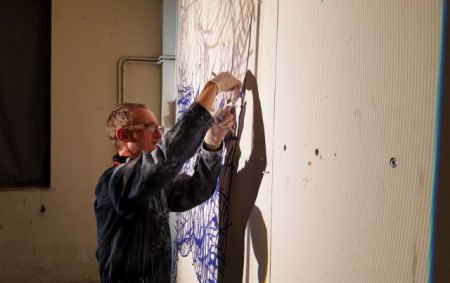 Τα τετριμμένα νέα της Αθήνας με άλλο μάτι