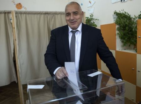 Το κεντροδεξιό GERB πρώτη δύναμη στις πρόωρες εκλογές στη Βουλγαρία