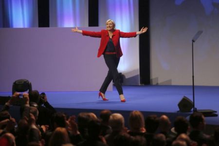 Η Λεπέν ονειρεύεται την «κηδεία» της ΕΕ