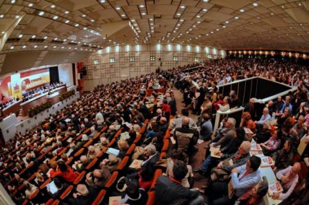 Με εισήγηση του Δ. Κουτσούμπα άρχισε το 20ο Συνέδριο του ΚΚΕ (live)