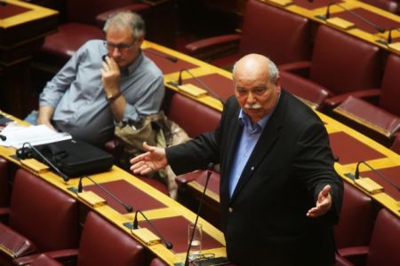 Βολές ΝΔ για την πρωτοβουλία της Βουλής για την έκθεση Μπελογιάννη