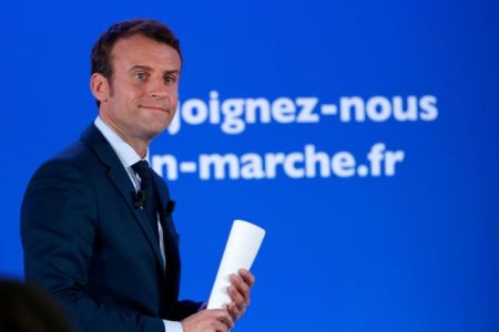 Ο Εμανουέλ Μακρόν με φόρα προς την προεδρία της Γαλλίας