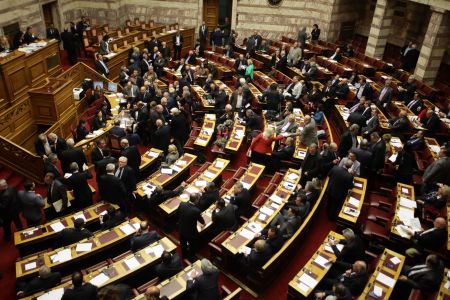 Πυρ ομαδόν από την Αντιπολίτευση για την ομιλία Τσίπρα