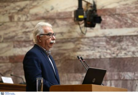 «Πολιτικό μορατόριουμ» για θέματα Παιδείας ζητά ο Γαβρόγλου