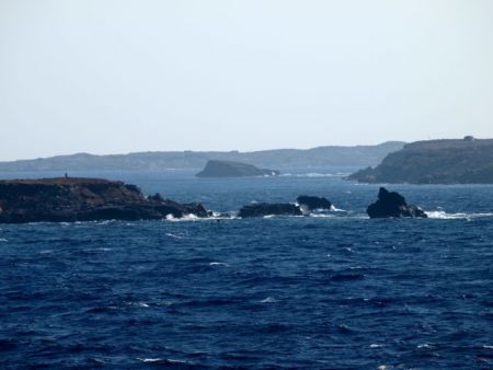 Στο Αιγαίο μπαίνει… taxis