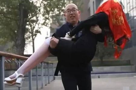 Κίνα: 31χρονος μηχανικός παντρεύτηκε ρομπότ