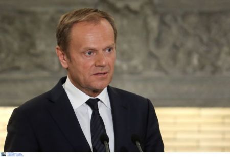 Τουσκ: Συνιστά αυτοσυγκράτηση εν όψει των συζητήσεων για το Brexit