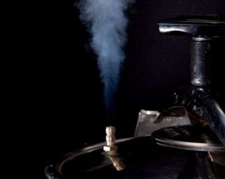 Καμιά έρευνα επί 14 μήνες για τη φονική έκρηξη χύτρας στο Πέραμα