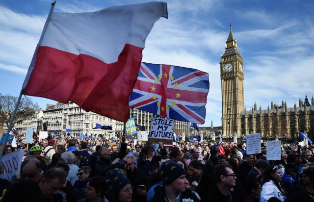 Γιατί το Brexit απειλεί την Πολωνία