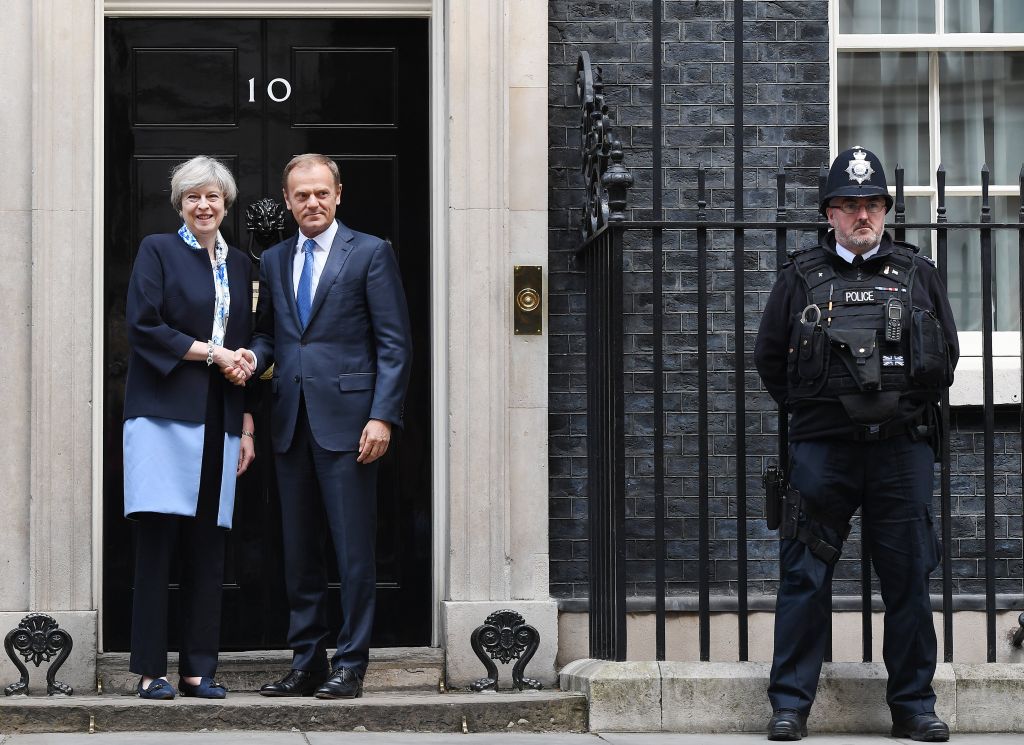 Μέι σε Τουσκ: Δεν τίθεται υπό διαπραγμάτευση η κυριαρχία του Γιβραλτάρ