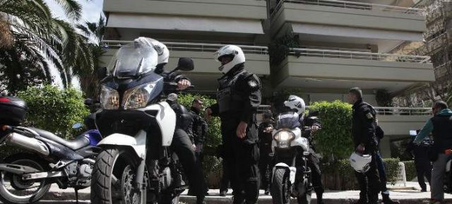 Προφυλακιστέοι οι δύο αλλοδαποί για τη ληστεία στο Π. Φάληρο