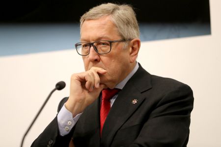 Ρέγκλινγκ: Υπό αυστηρή επίβλεψη η ελληνική οικονομία μετά το τέλος του προγράμματος