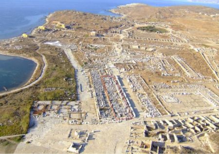 Σε τροχιά αναστήλωσης η Στοά του Φιλίππου στη Δήλο