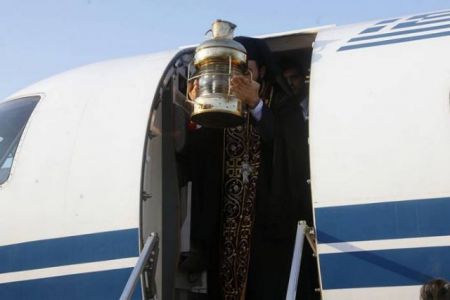 Μεταφορά του Αγίου Φωτός από την AEGEAN και την Olympic Air