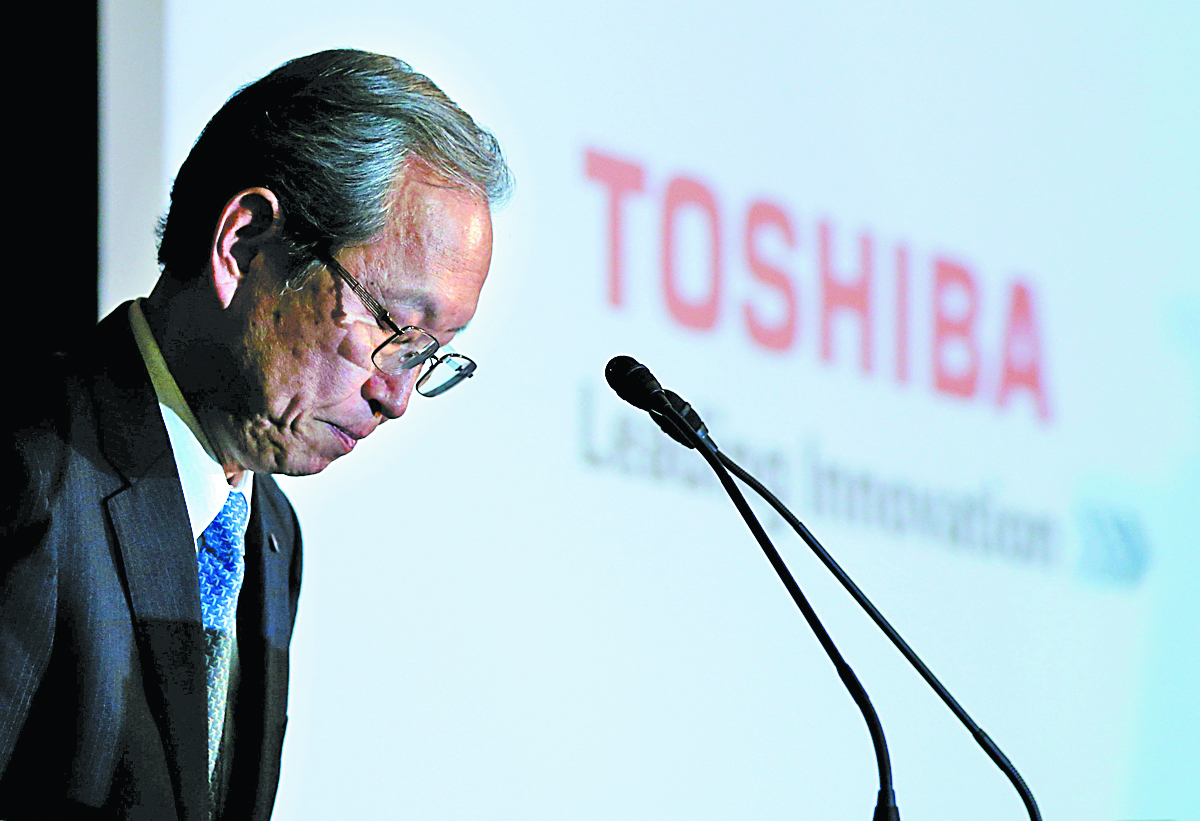 Μαύρα σύννεφα πάνω από την Toshiba