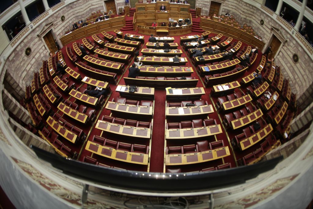 Hellenic Parliament – Discussion for establishing an Investigation Committee for Health Sector – Mitsotakis: Greek government doesn’t serve Greek interests