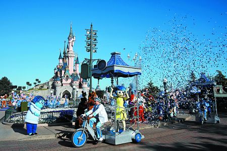 Αγανάκτησε η Walt Disney με τις ζημιές της «Γιουροντίσνεϊ»