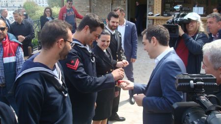 Που θα περάσουν το Πάσχα οι πολιτικοί αρχηγοί