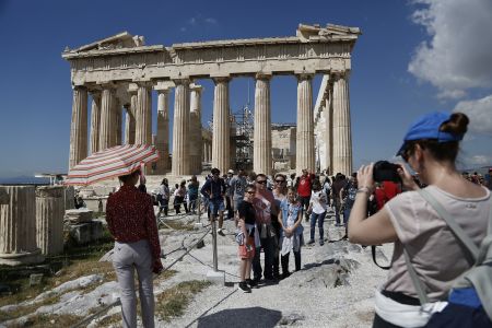 Τσίπρας: Στόχος να σπάσουμε το φράγμα των 30 εκατ. επισκεπτών
