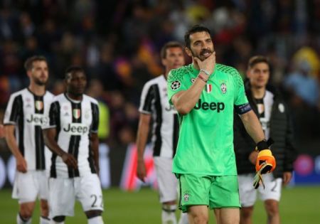 Παράσταση για τέσσερις ρόλους στο θέατρο του Τσάμπιονς Λιγκ