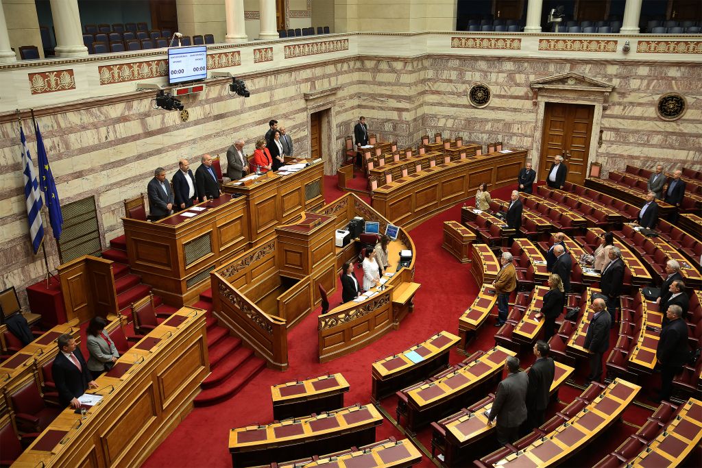 Κόντρα στη Βουλή για τη συμφωνία με τους δανειστές