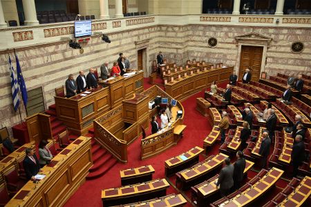 Κόντρα στη Βουλή για τη συμφωνία με τους δανειστές