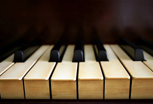 Βρετανία: Ανακαλύφθηκε σπάνιος θησαυρός σε πλήκτρα πιάνου