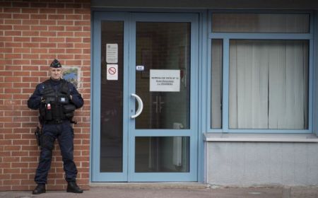 Εκκενώθηκε εκλογικό τμήμα στην πόλη Μπεσανσόν