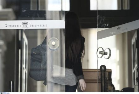 Στην Ολομέλεια του ΣτΕ οι περικοπές αποδοχών των καθηγητών ΤΕΙ