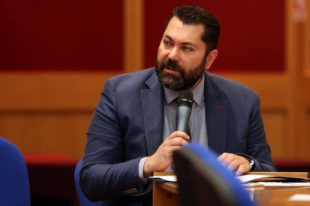 Παρέμβαση εισαγγελέα για τα περί αλλοιώσεων στις ακροαματικότητας ζήτησε ο Λ. Κρέτσος