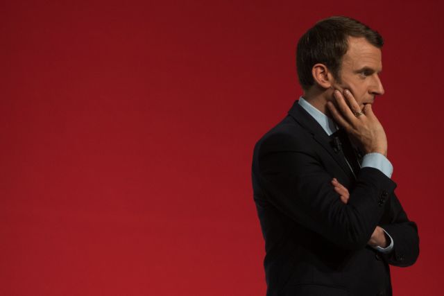 «Τιτιβίσματα» Ρέντσι-Μακρόν με το μυαλό στο μέλλον