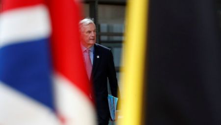 Η ΕΕ εξηγεί στο Λονδίνο τον «οδικό χάρτη» του Brexit