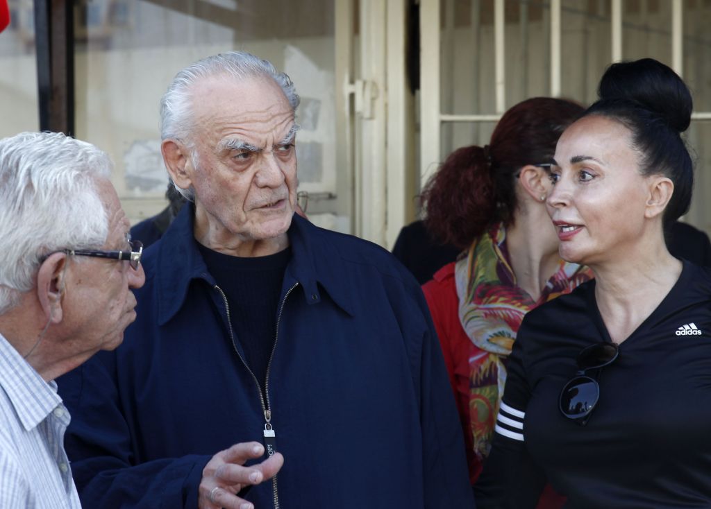 Η Βίκυ Σταμάτη, η αίτηση διαζυγίου και ο Ακης