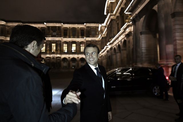 Η προεκλογική εκστρατεία του Μακρόν έγινε ντοκιμαντέρ