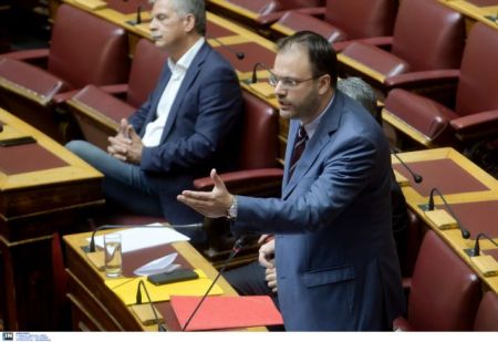 Ιδρυτικό συνέδριο για ενιαίο φορέα της Κεντροαριστεράς εντός του 2017, προτείνει η ΚΕ της ΔΗΜΑΡ