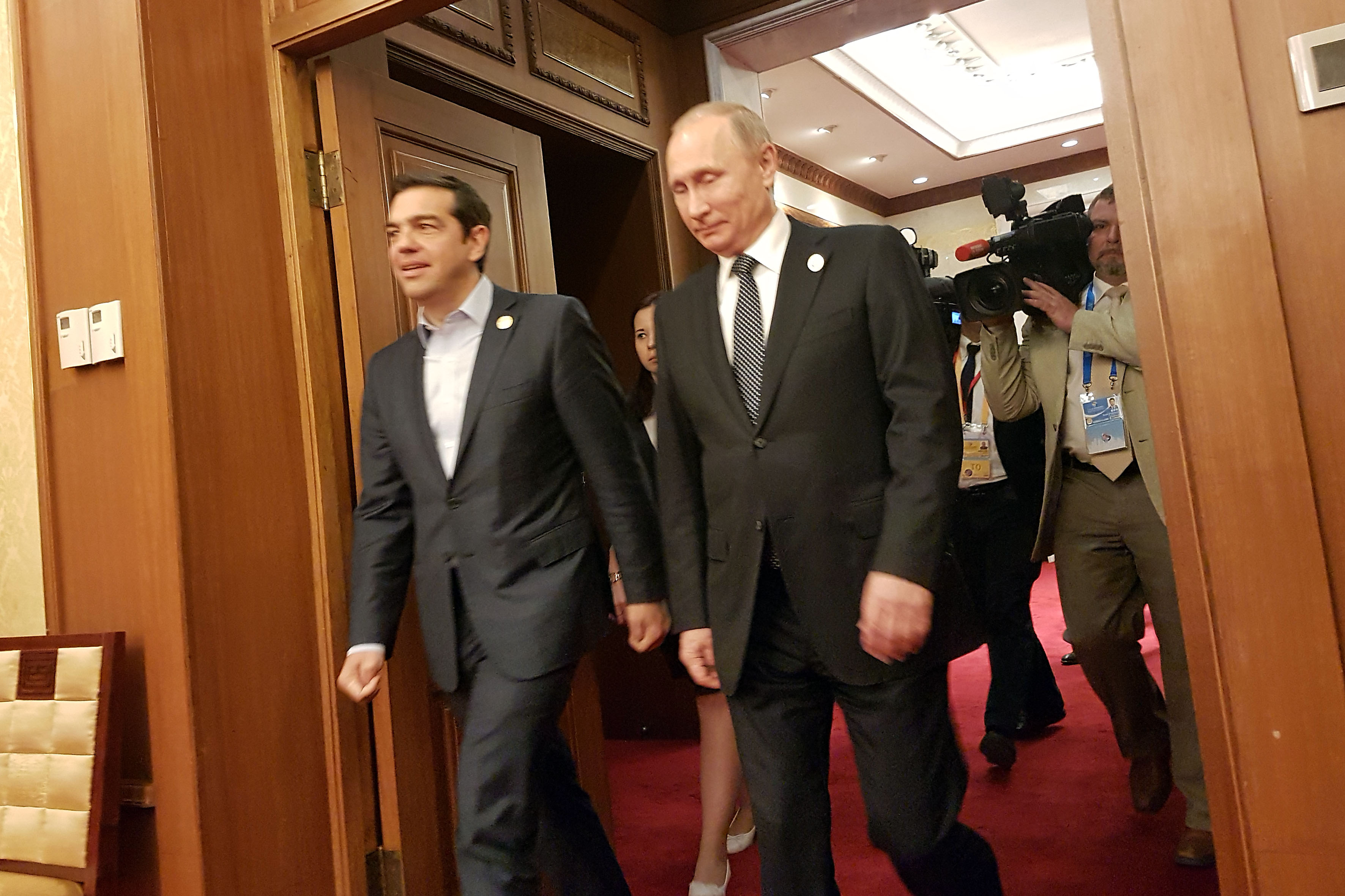 Στην κόψη του ξυραφιού οι σχέσεις Ελλάδας – Ρωσίας