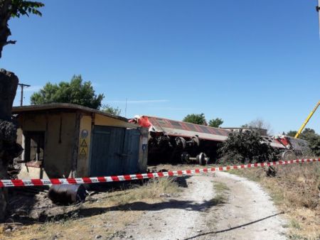 Εκτροχιασμός εμπορικού τρένου στη Σπερχειάδα