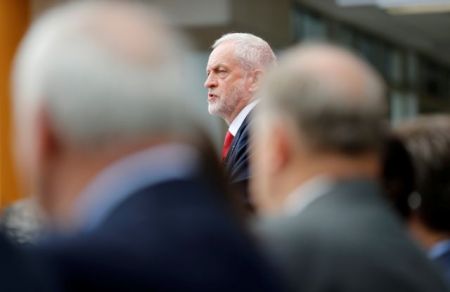 Τα συνδικάτα δεν βλέπουν νίκη Κόρμπιν στις βρετανικές εκλογές