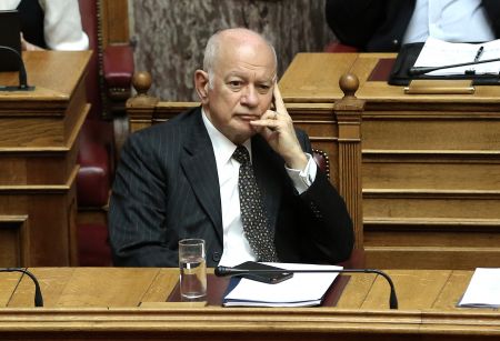 Παπαδημητρίου: Ανάπτυξη άνω του 2% φέτος αν οι εταίροι τηρήσουν τις δεσμεύσεις