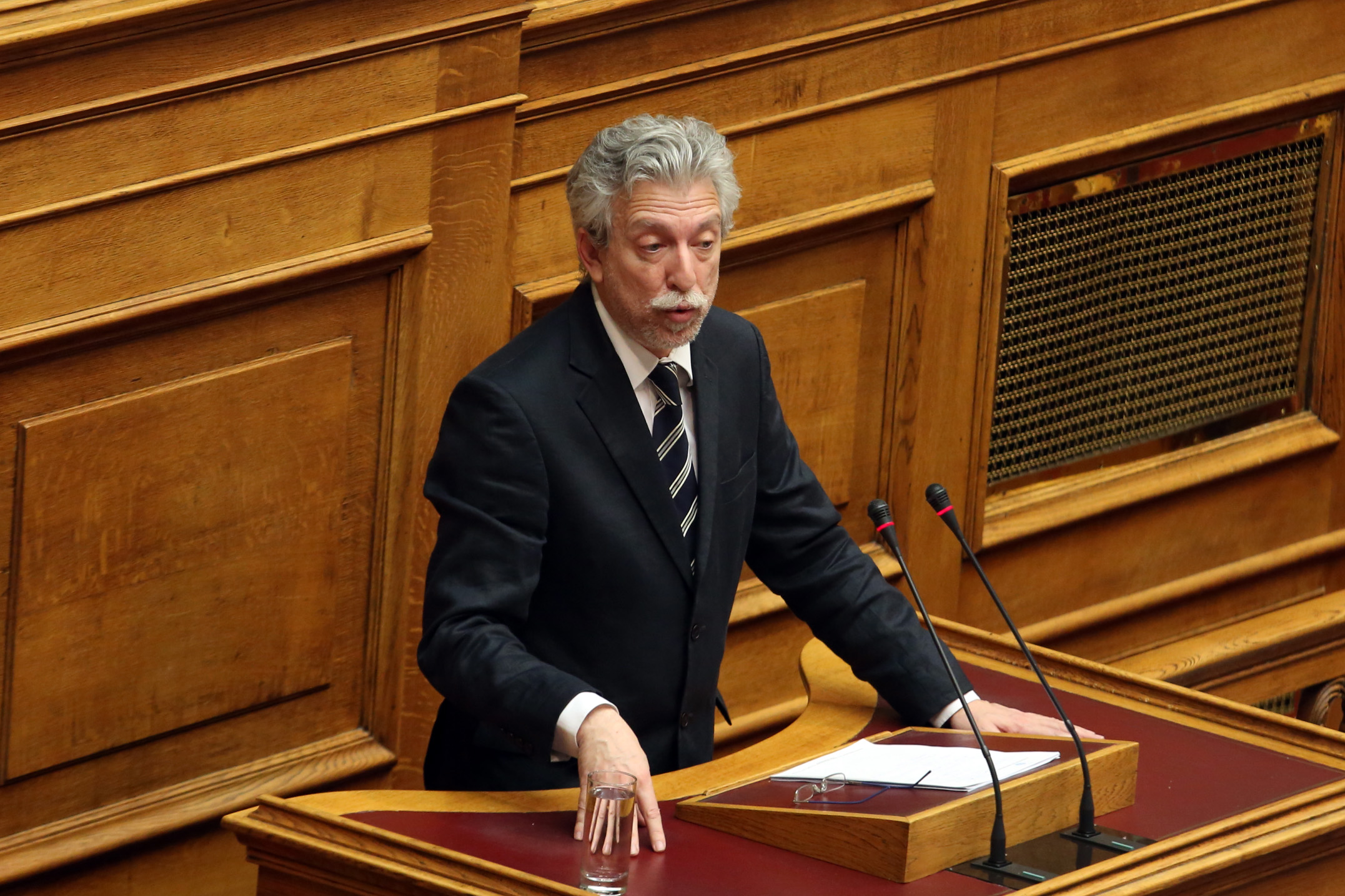 Δυσφορούν 66 βουλευτές του ΣΥΡΙΖΑ για την εκτόξευση αποποιήσεων κληρονομιών το 2015-16