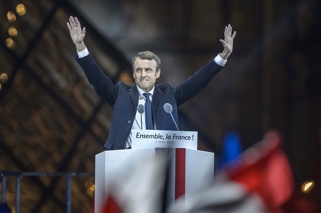 Κέντρο εναντίον άκρων ο νέος γαλλικός δικομματισμός