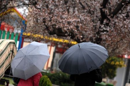 Άγριος ο Μάιος με βροχές και καταιγίδες σε όλη τη χώρα