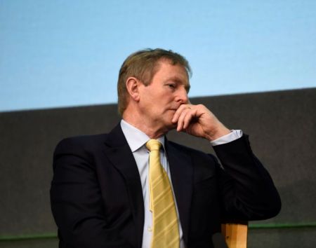 Ιρλανδία: Ανησυχία Κένι για τη συμμετοχή του DUP στην κυβέρνηση