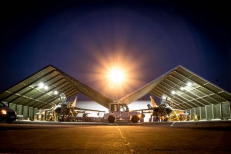 Οι γερμανοί στρατιώτες αποχωρούν από τη βάση του Ιντσιρλίκ