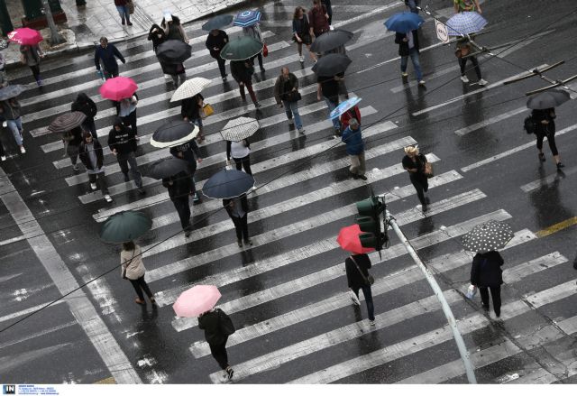 Χαλάει ο καιρός: Ισχυρές βροχές και καταιγίδες και θυελλώδεις νοτιάδες