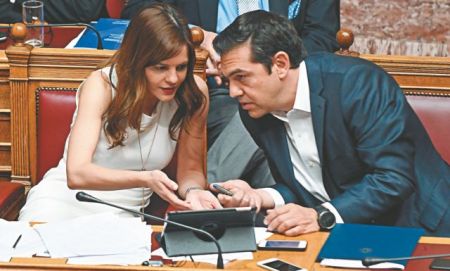 Κατώτατος μισθός και συμβάσεις στο «καρνέ» της ΔΕΘ